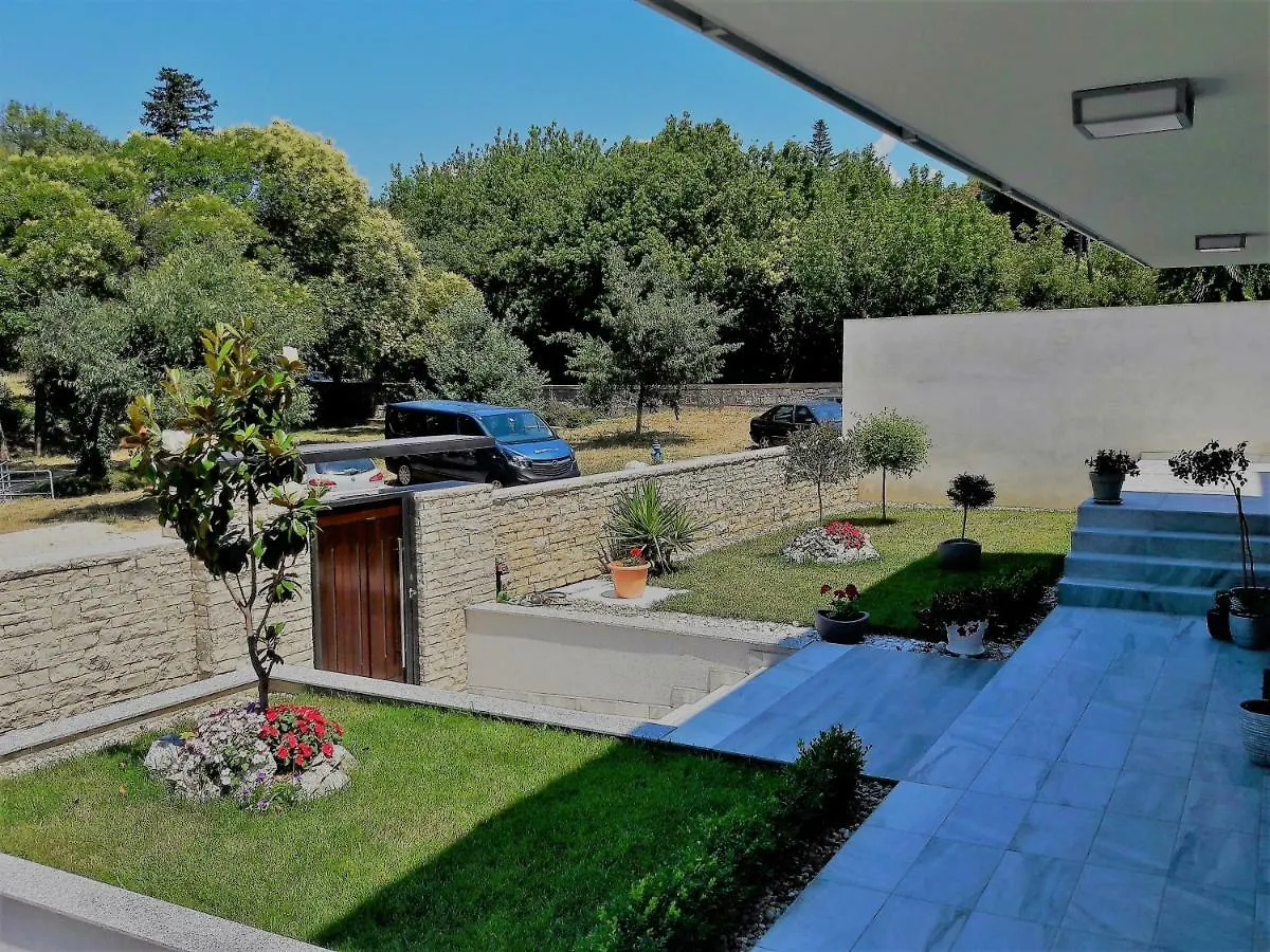 זאדאר Apartments Ena
