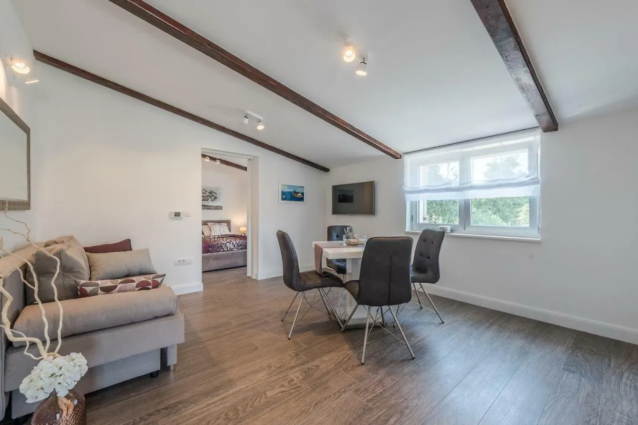 זאדאר Apartments Ena 0*,  קרואטיה