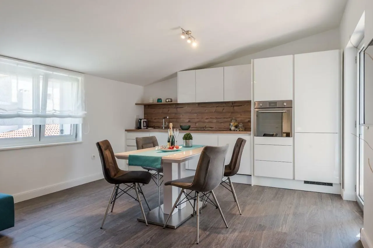 זאדאר Apartments Ena